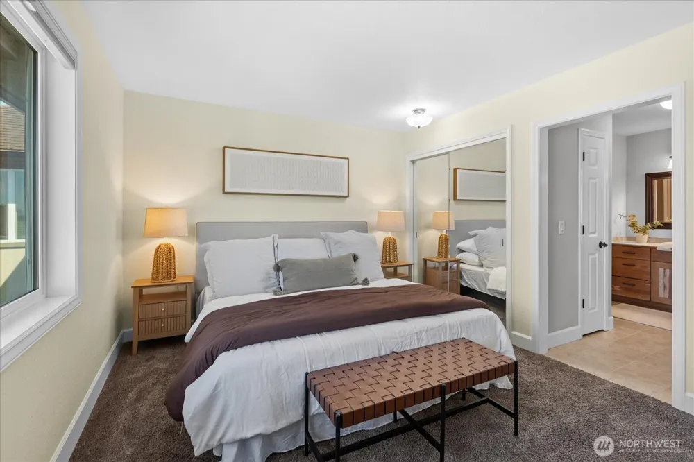 633 Main Street #202 Edmonds, WA 98020