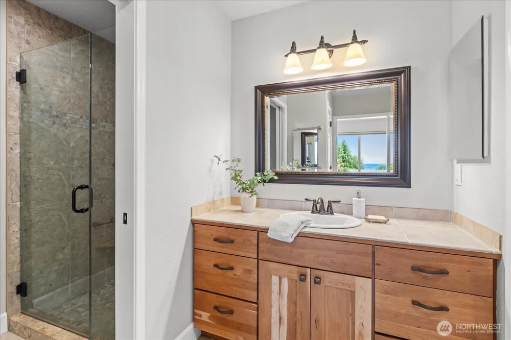 633 Main Street #202 Edmonds, WA 98020