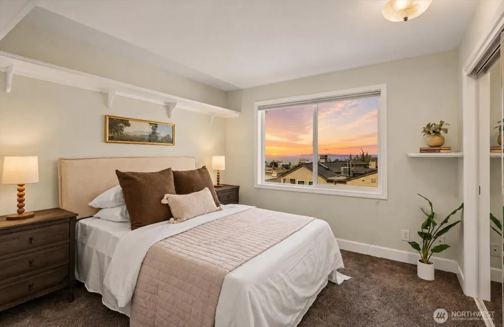 633 Main Street #202 Edmonds, WA 98020