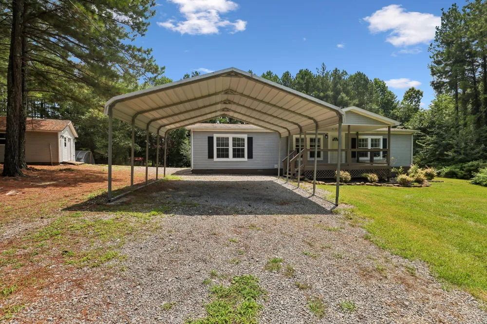 279 Snyder Loop Graysville, TN 37338