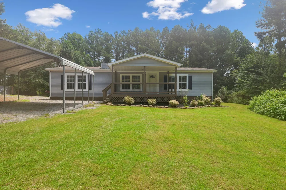 279 Snyder Loop Graysville, TN 37338