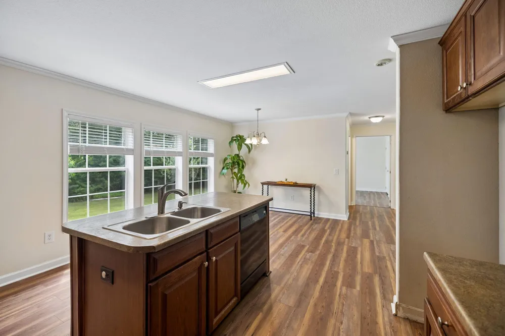 279 Snyder Loop Graysville, TN 37338