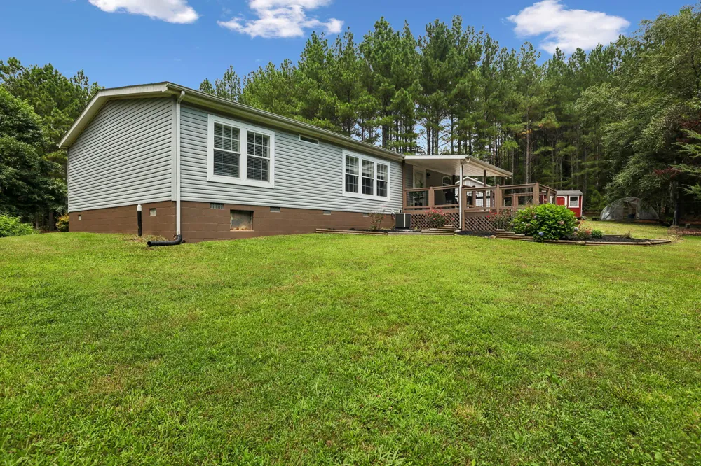 279 Snyder Loop Graysville, TN 37338