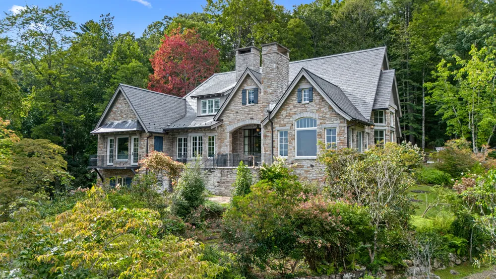 214 South Old Walhalla Road Highlands, NC 28741
