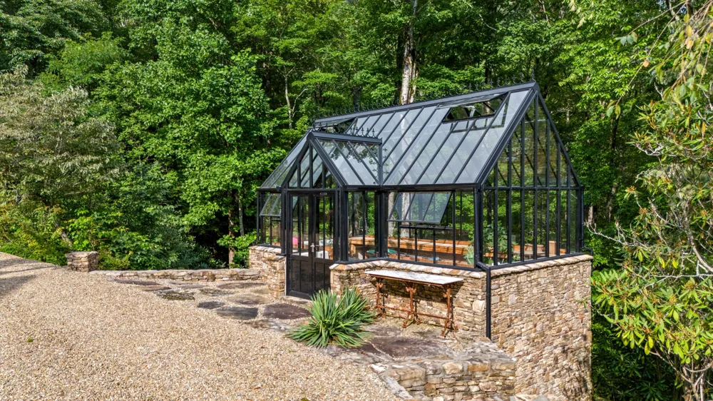 214 South Old Walhalla Road Highlands, NC 28741