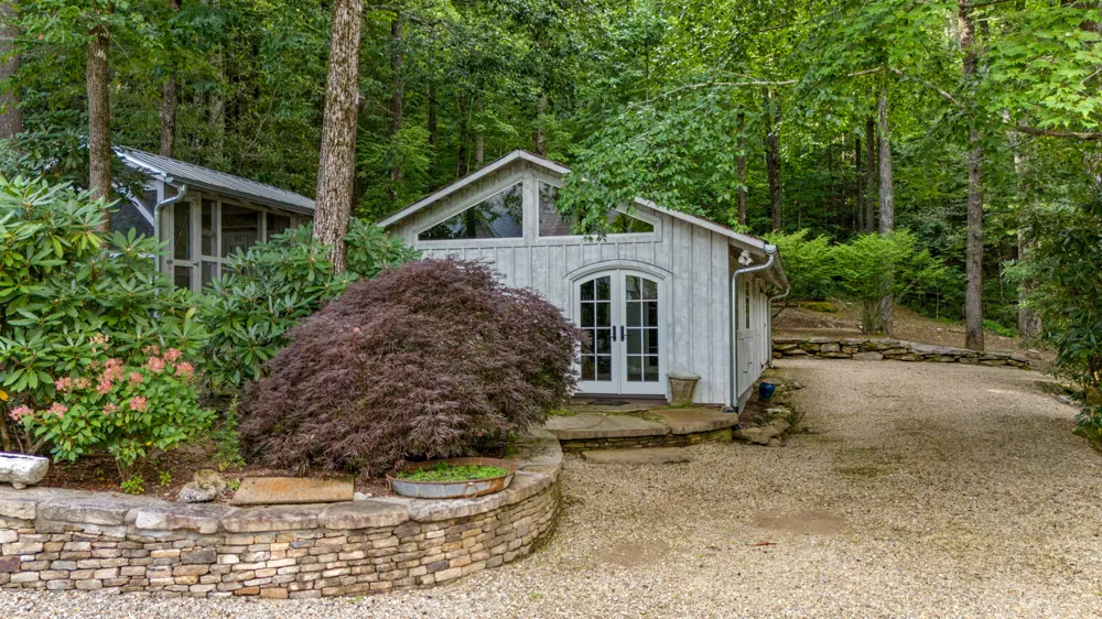 214 South Old Walhalla Road Highlands, NC 28741