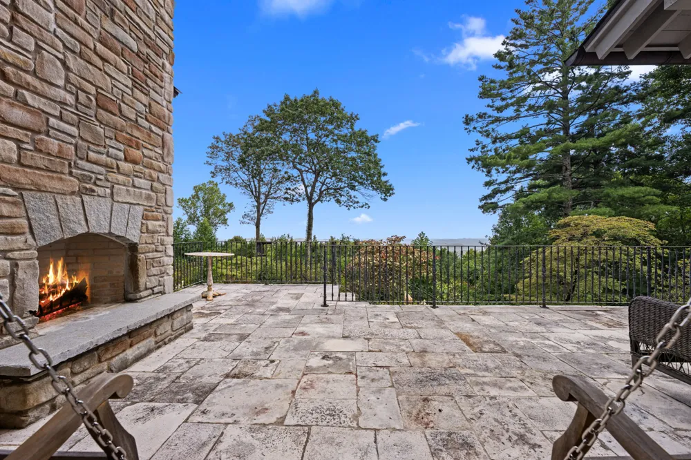 214 South Old Walhalla Road Highlands, NC 28741