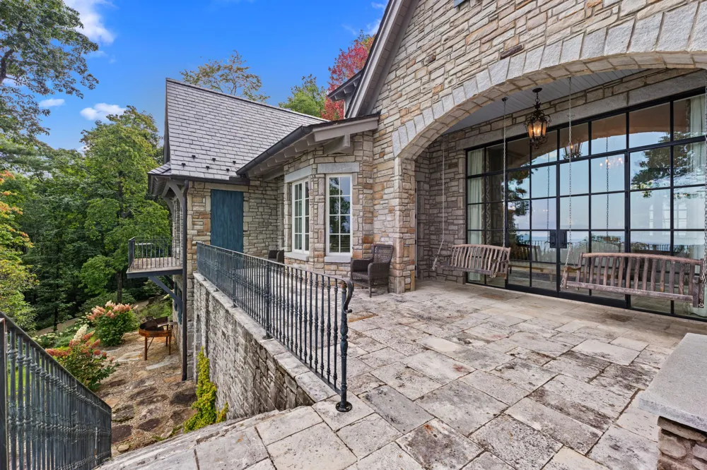 214 South Old Walhalla Road Highlands, NC 28741