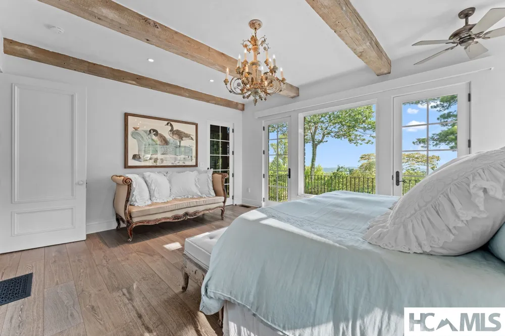 214 South Old Walhalla Road Highlands, NC 28741