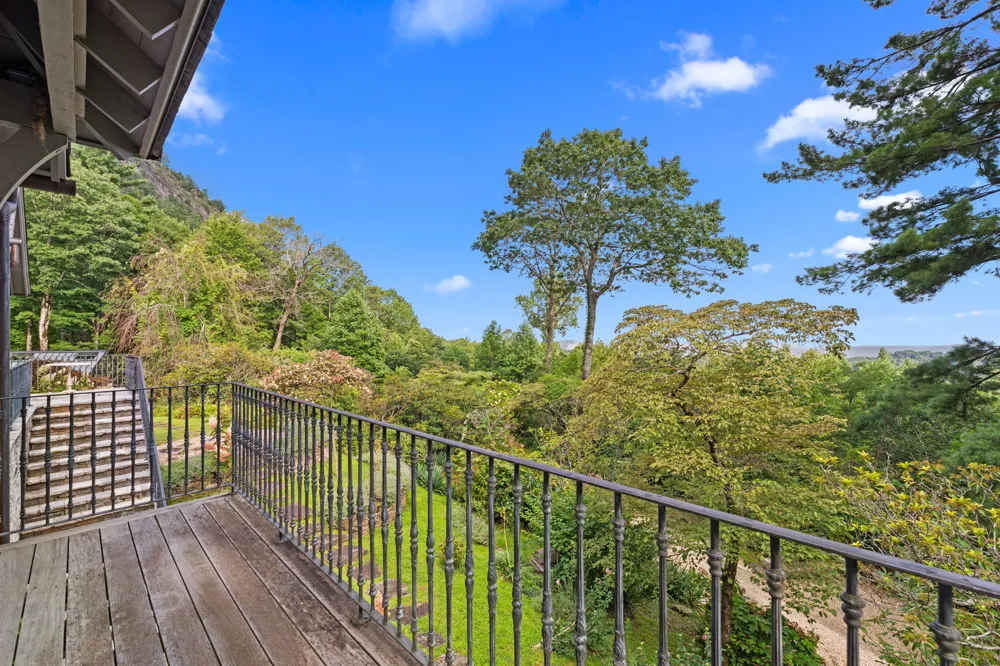 214 South Old Walhalla Road Highlands, NC 28741
