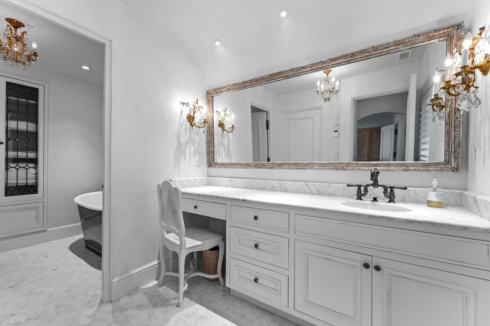 214 South Old Walhalla Road Highlands, NC 28741