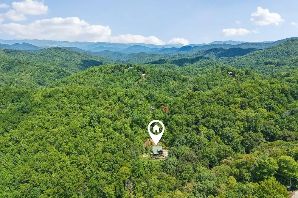 Nellie Hazel Dr Bryson City, NC 28713