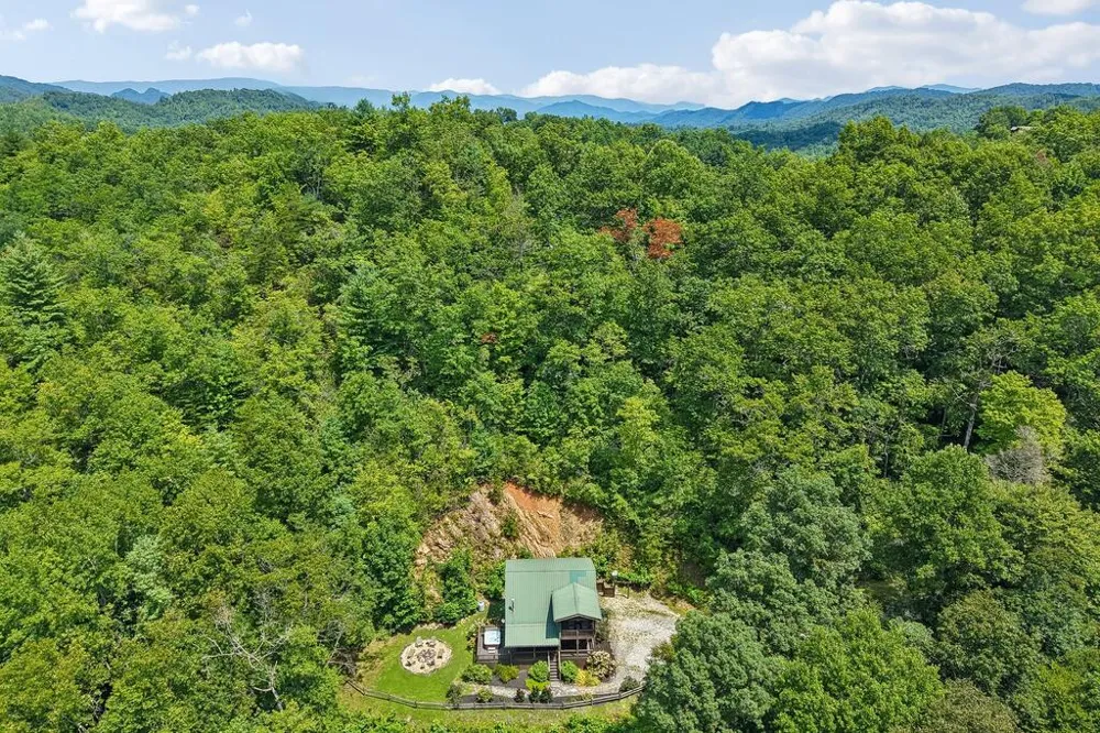 Nellie Hazel Dr Bryson City, NC 28713
