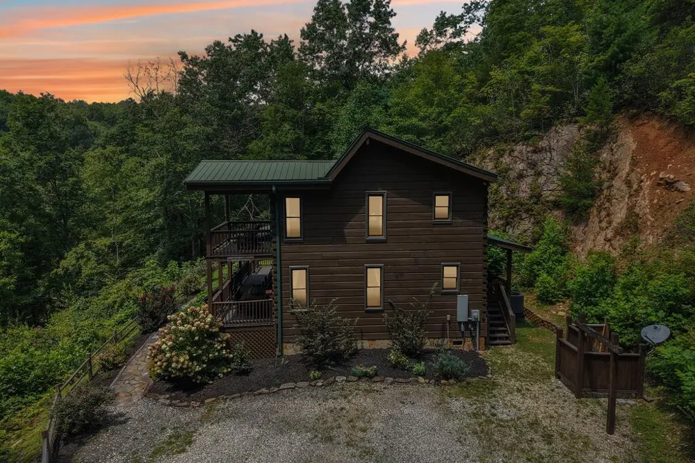 Nellie Hazel Dr Bryson City, NC 28713