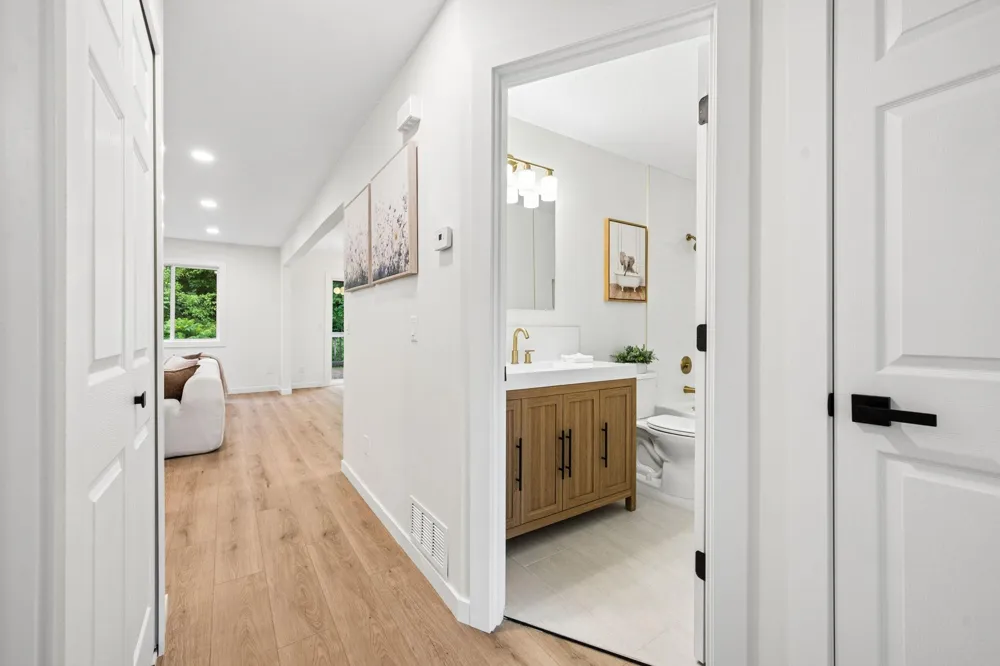 18121 Covington Path Minnetonka, MN 55345