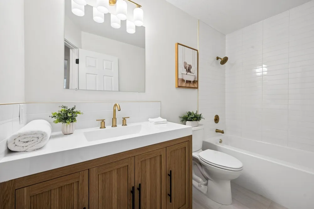 18121 Covington Path Minnetonka, MN 55345
