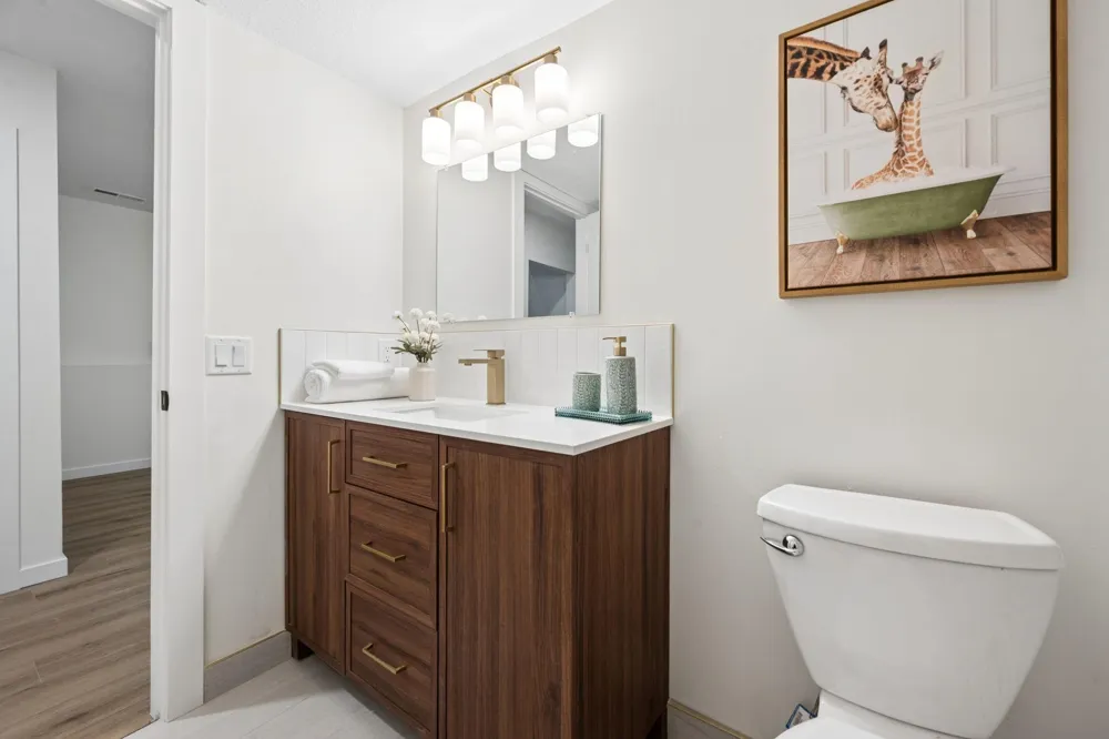 18121 Covington Path Minnetonka, MN 55345