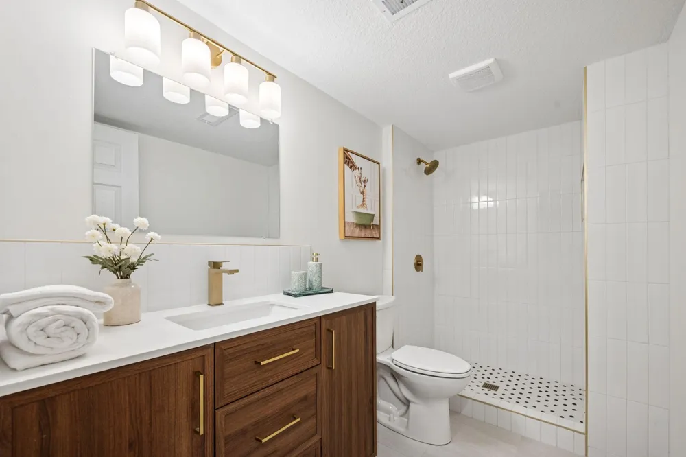 18121 Covington Path Minnetonka, MN 55345