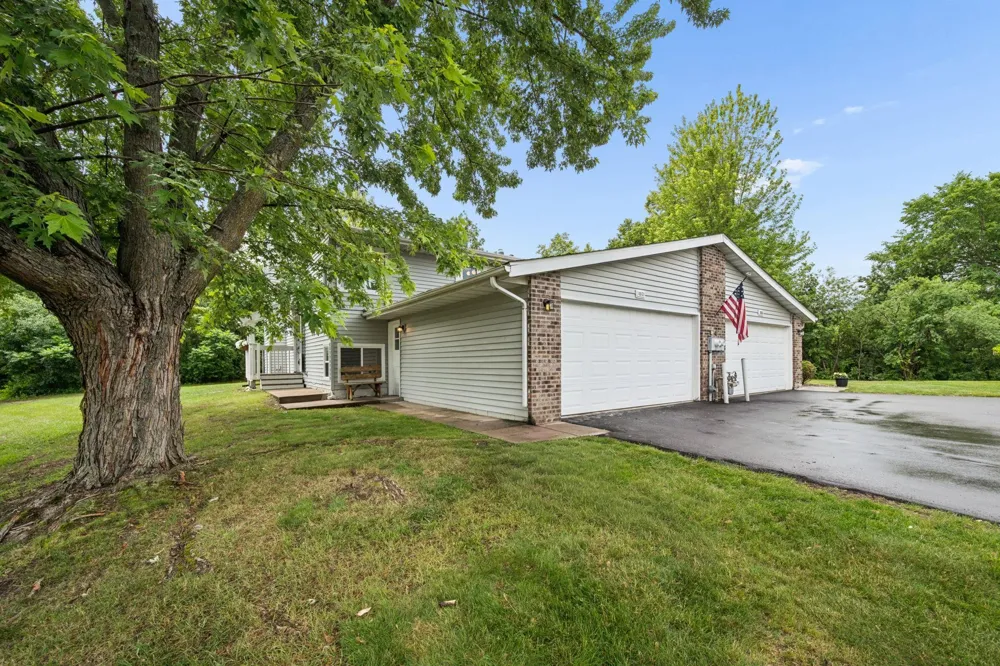 18121 Covington Path Minnetonka, MN 55345