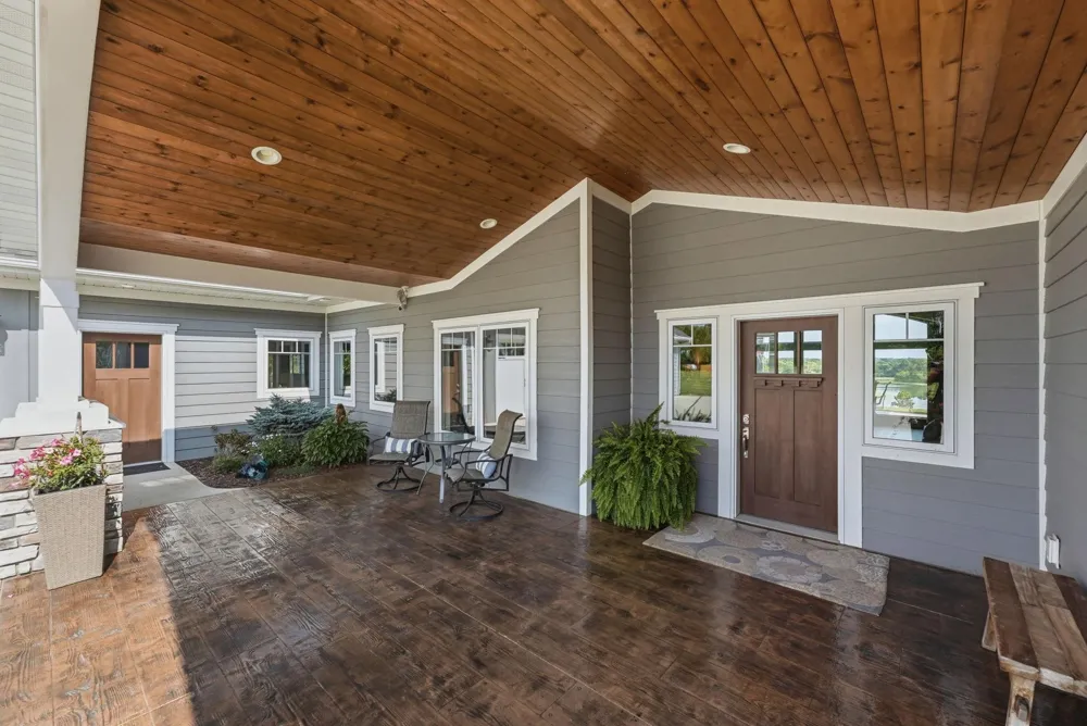 8382 198th Avenue NE New London, MN 56273