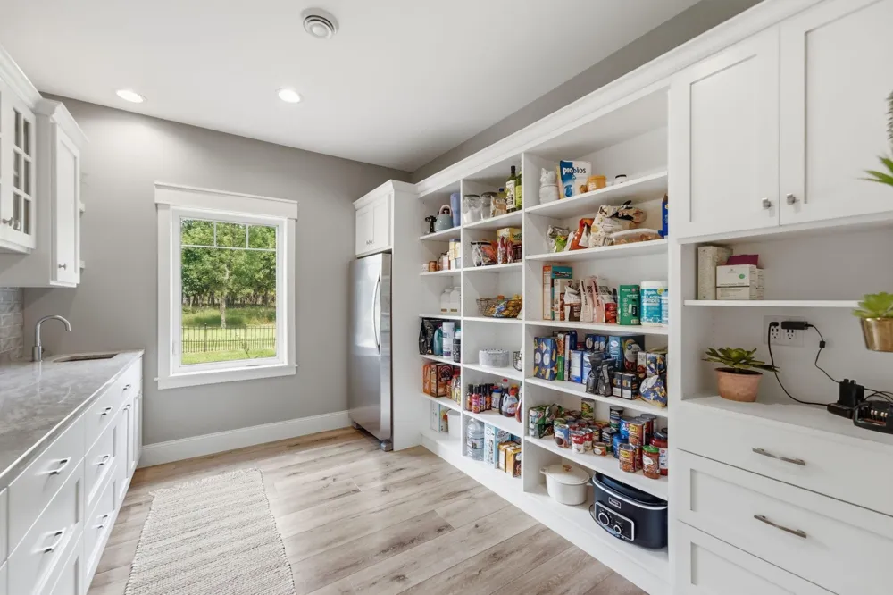 8382 198th Avenue NE New London, MN 56273