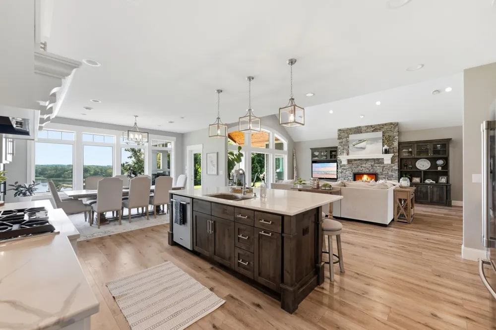 8382 198th Avenue NE New London, MN 56273