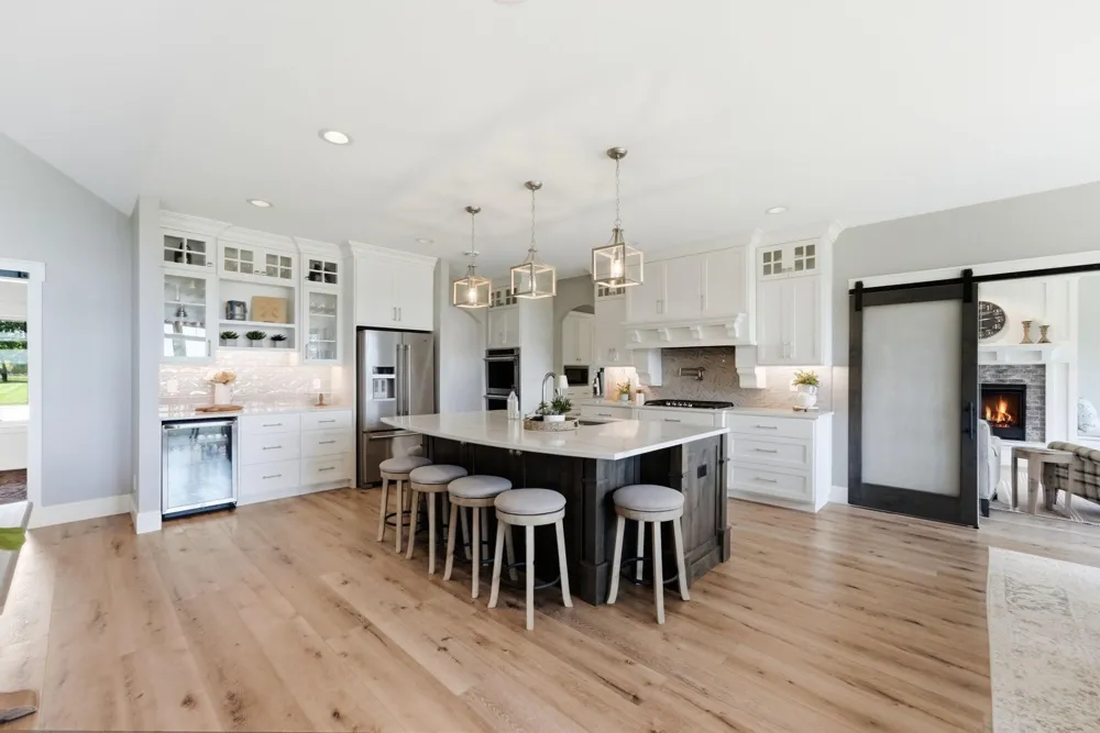 8382 198th Avenue NE New London, MN 56273