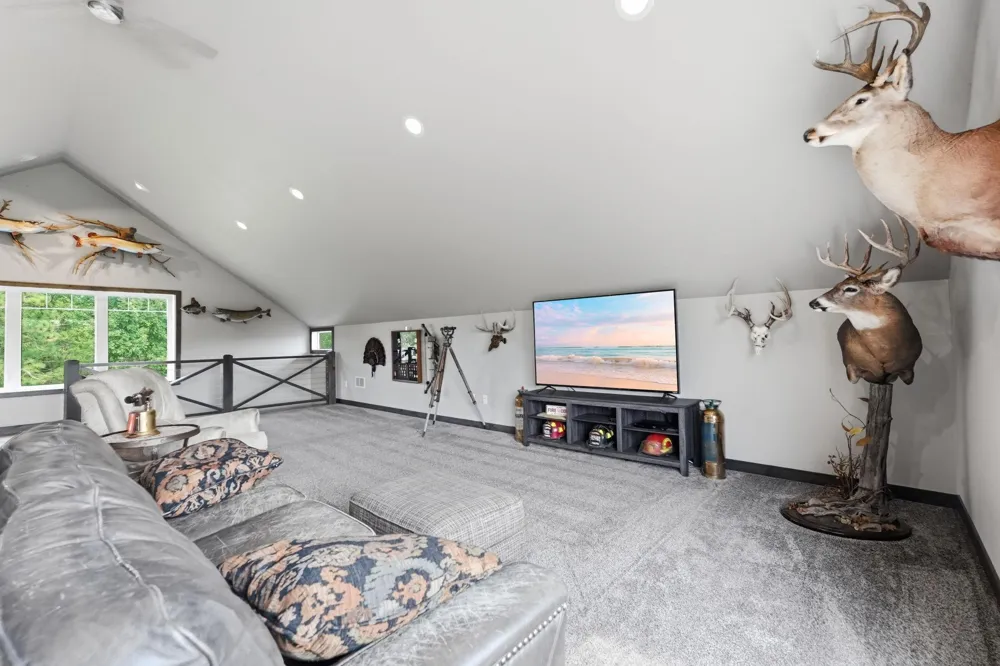 8382 198th Avenue NE New London, MN 56273