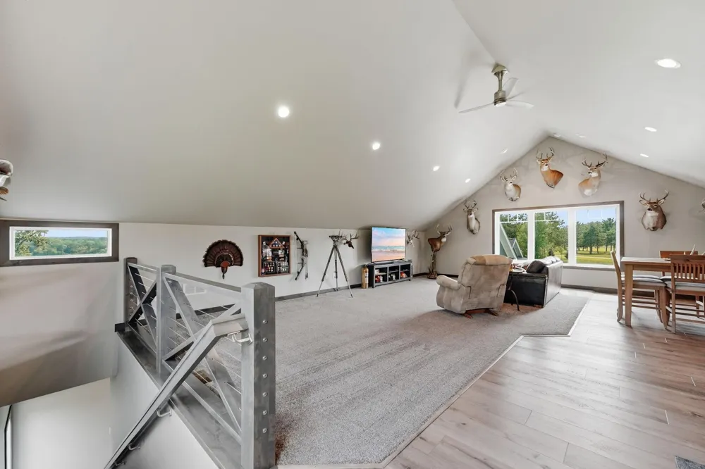 8382 198th Avenue NE New London, MN 56273