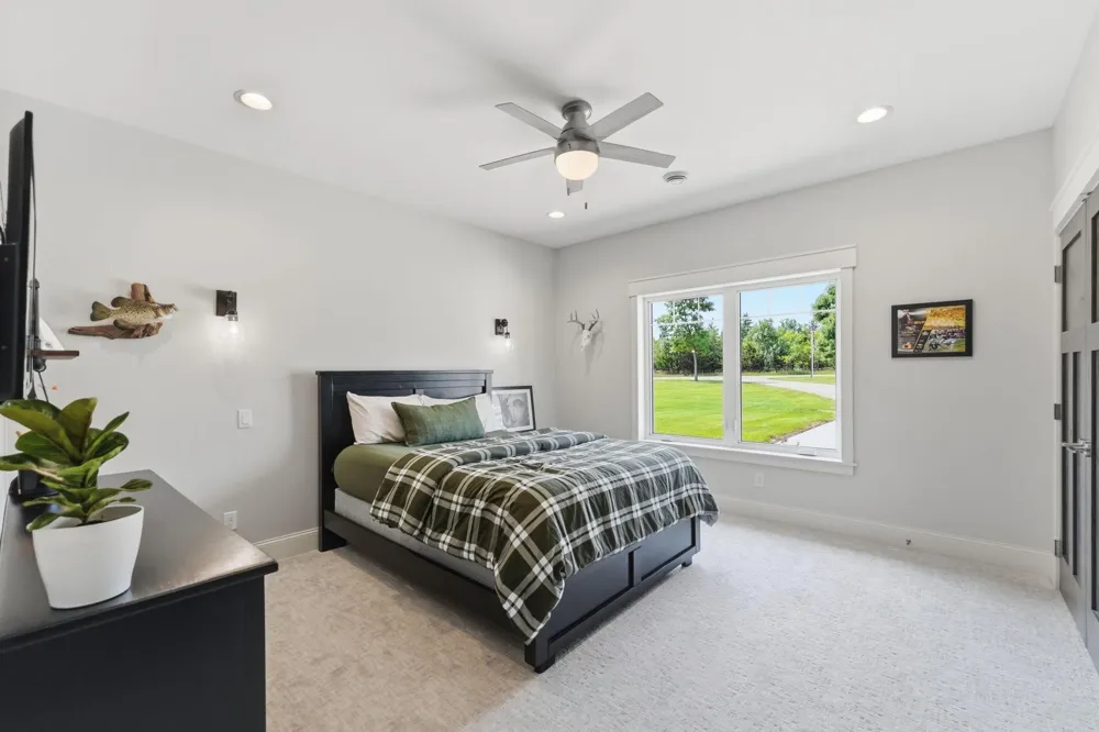 8382 198th Avenue NE New London, MN 56273