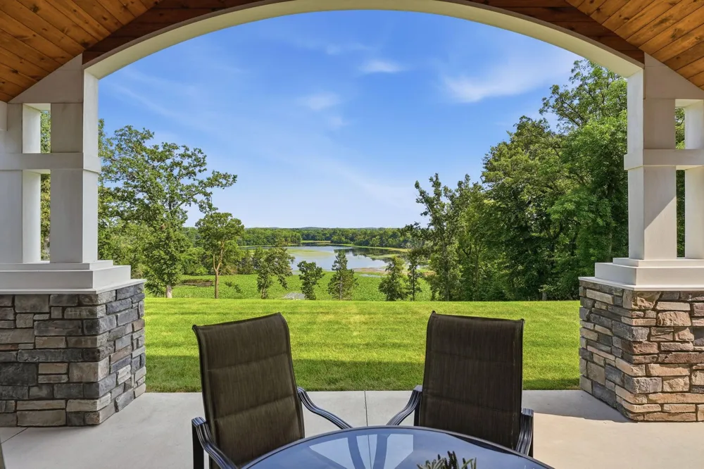 8382 198th Avenue NE New London, MN 56273