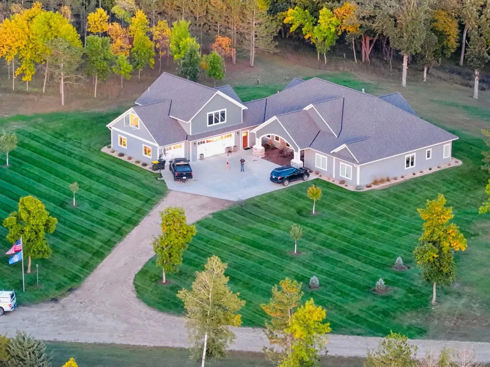 8382 198th Avenue NE New London, MN 56273