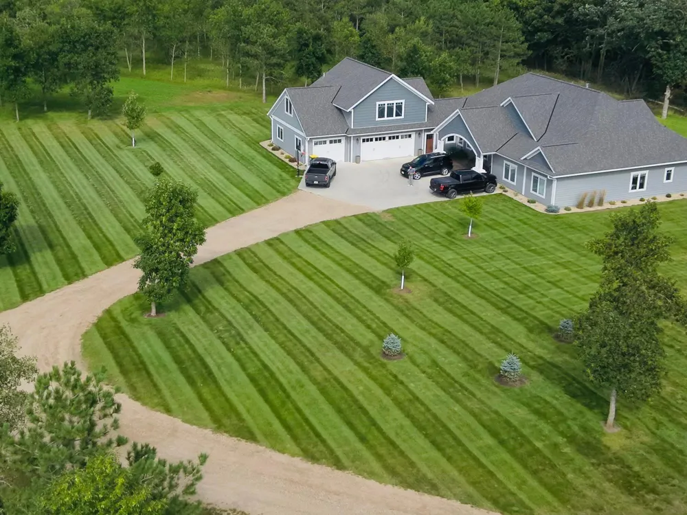 8382 198th Avenue NE New London, MN 56273