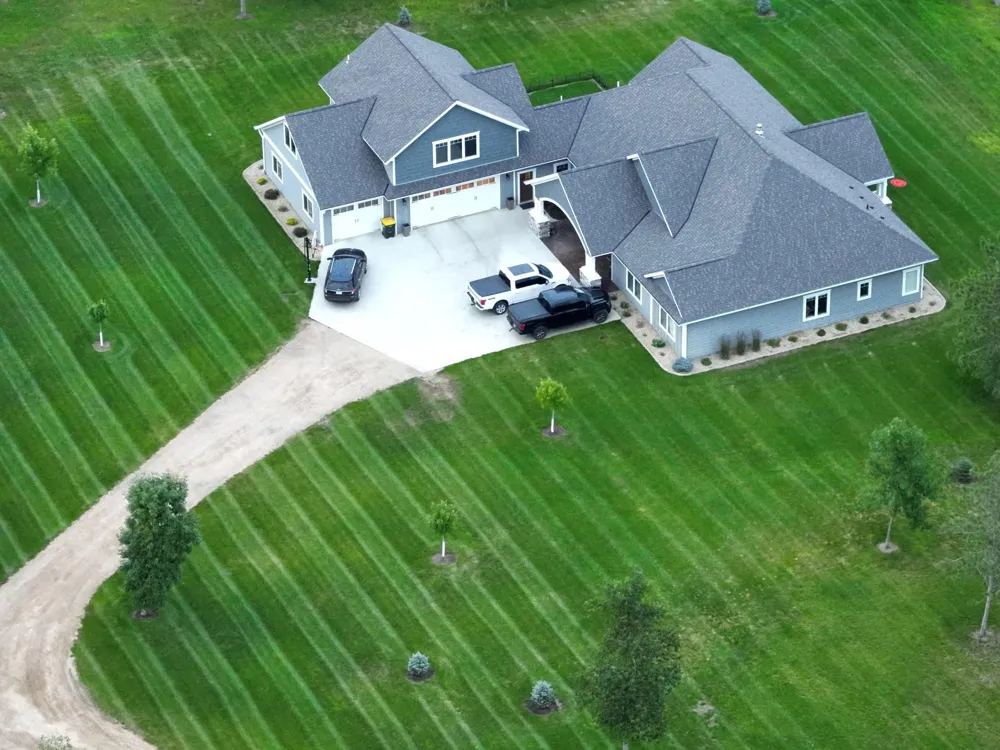 8382 198th Avenue NE New London, MN 56273
