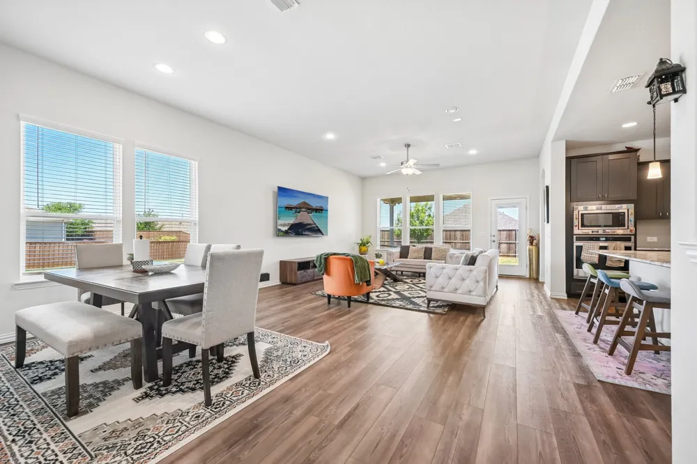2801 RYDER LANE Aubrey, TX 76227