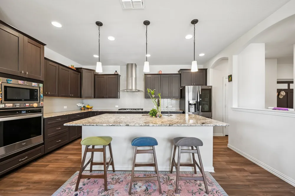 2801 RYDER LANE Aubrey, TX 76227