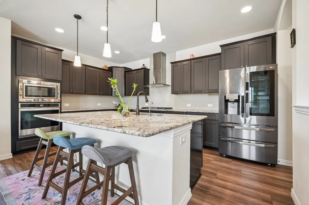 2801 RYDER LANE Aubrey, TX 76227