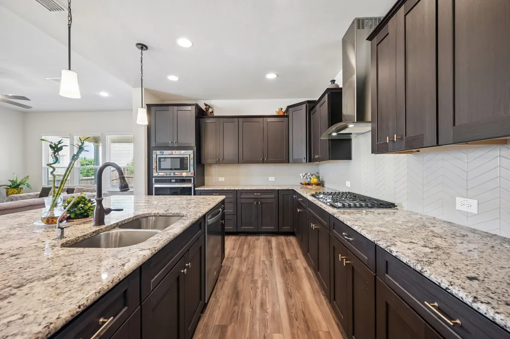 2801 RYDER LANE Aubrey, TX 76227