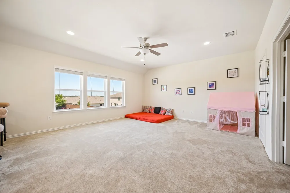 2801 RYDER LANE Aubrey, TX 76227