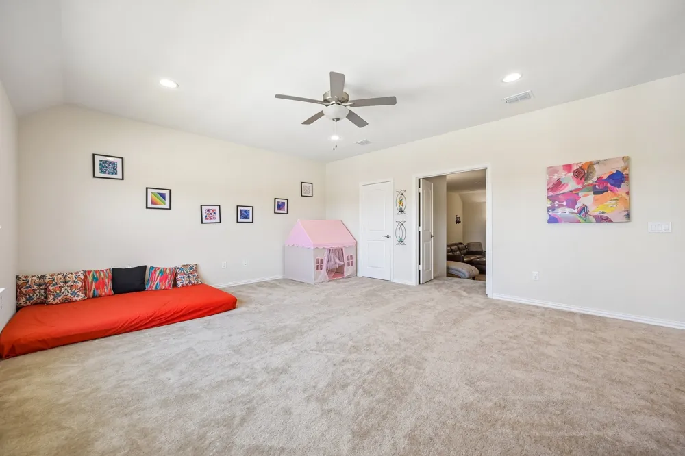 2801 RYDER LANE Aubrey, TX 76227