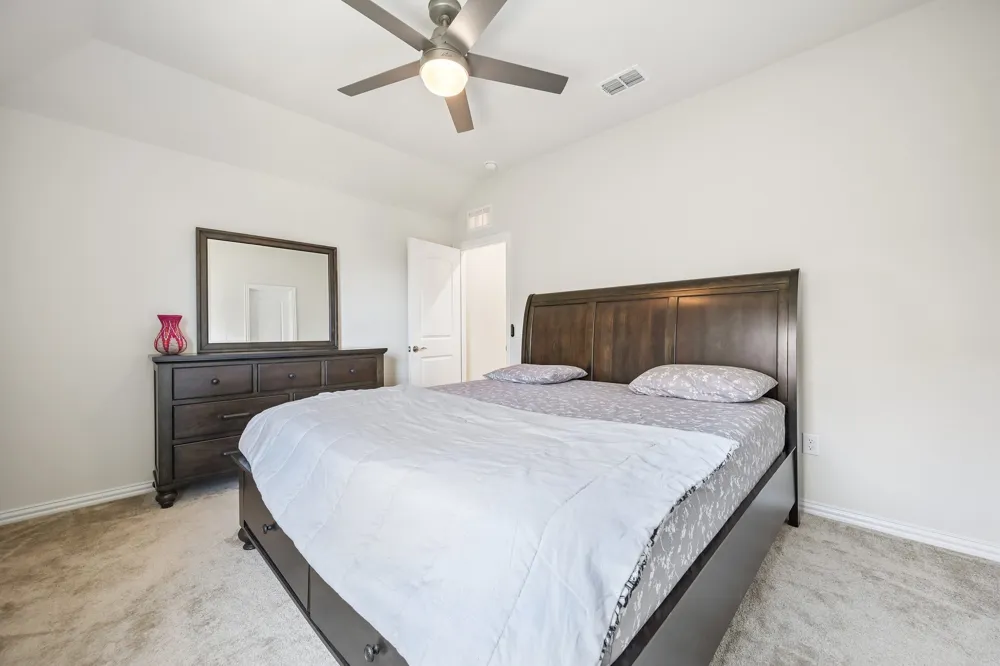 2801 RYDER LANE Aubrey, TX 76227