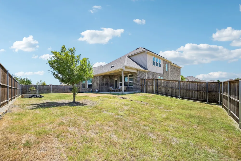 2801 RYDER LANE Aubrey, TX 76227