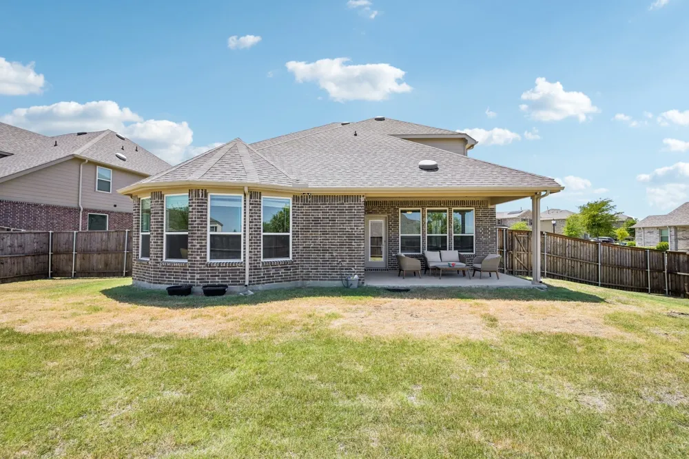 2801 RYDER LANE Aubrey, TX 76227