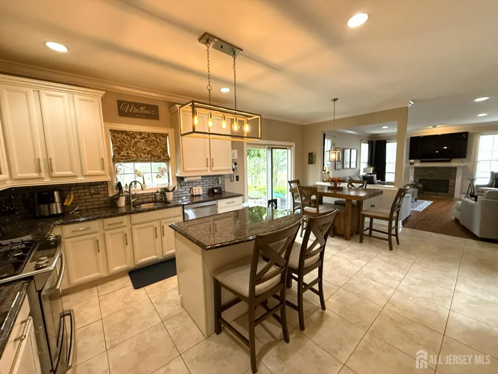 27 Mitchell Drive Monroe, NJ 08831