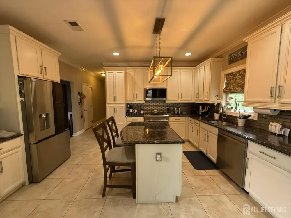 27 Mitchell Drive Monroe, NJ 08831