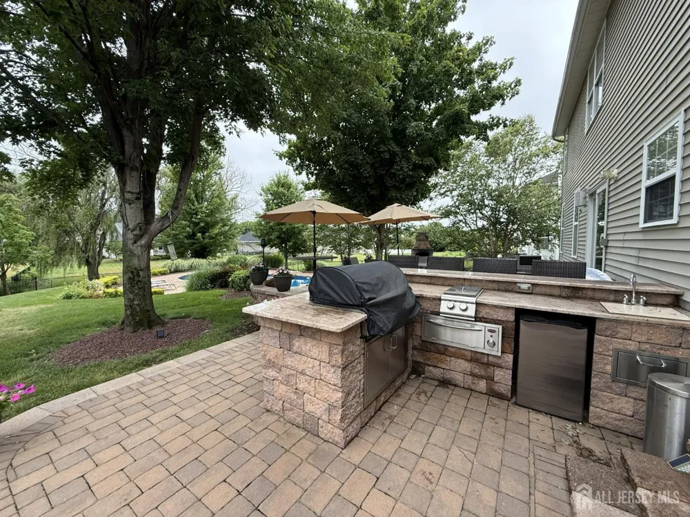 27 Mitchell Drive Monroe, NJ 08831