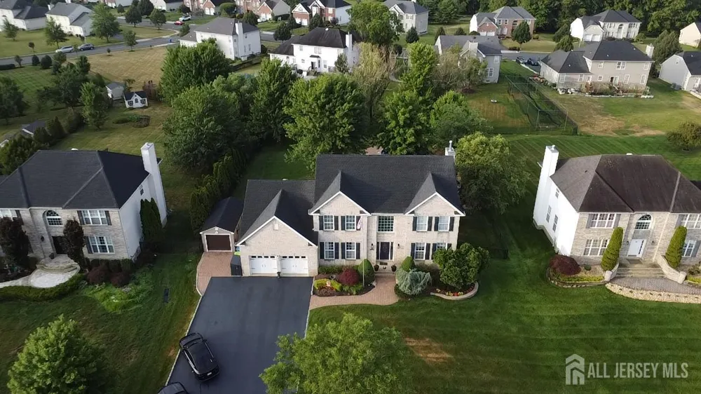 27 Mitchell Drive Monroe, NJ 08831