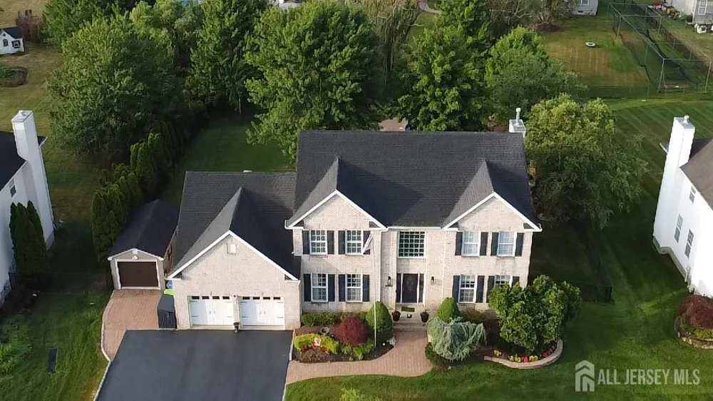 27 Mitchell Drive Monroe, NJ 08831