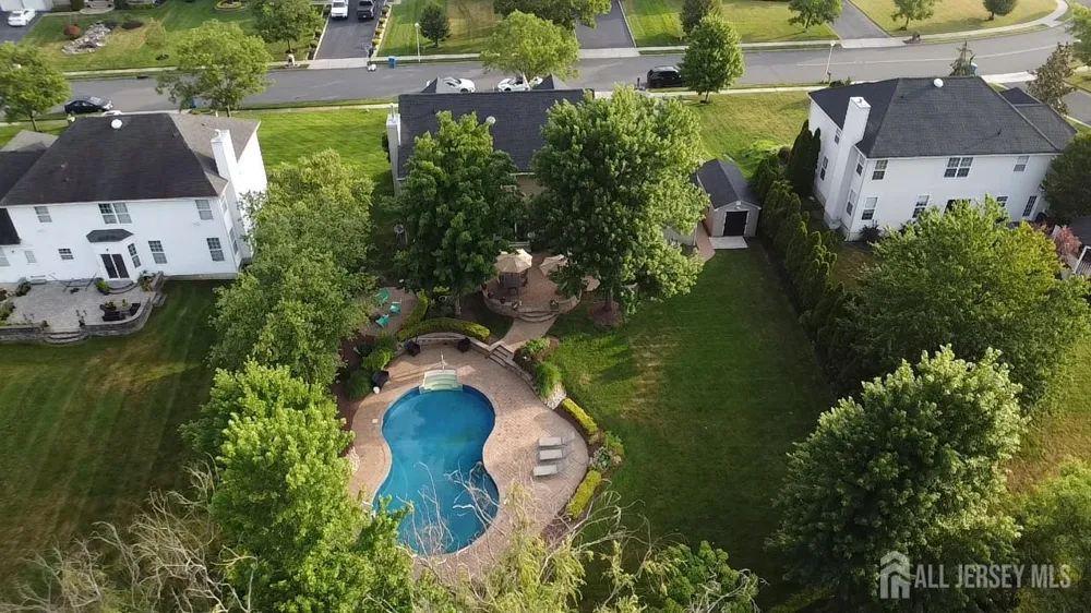 27 Mitchell Drive Monroe, NJ 08831