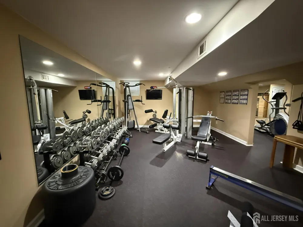 27 Mitchell Drive Monroe, NJ 08831
